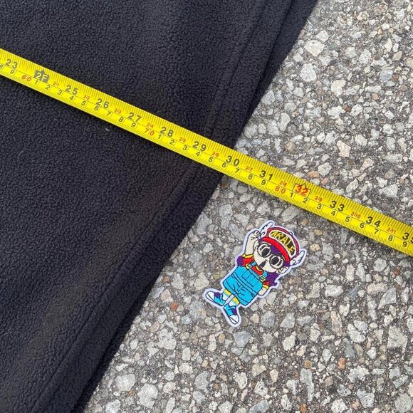 Vintage 90s Fila Black Embroidered Logo Fleece Sweater Made In Canada Medium - Picture 7 of 7